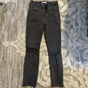 Madewell 9" Mid Rise Skinny Denim Jeans Women's Size 26 Black Raw Hem Distressed